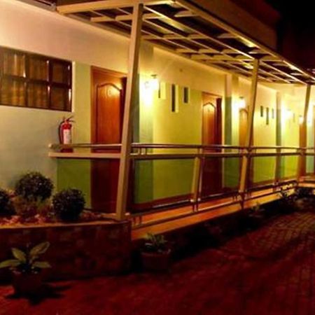 Julieta'S Pension House Puerto Princesa ภายนอก รูปภาพ
