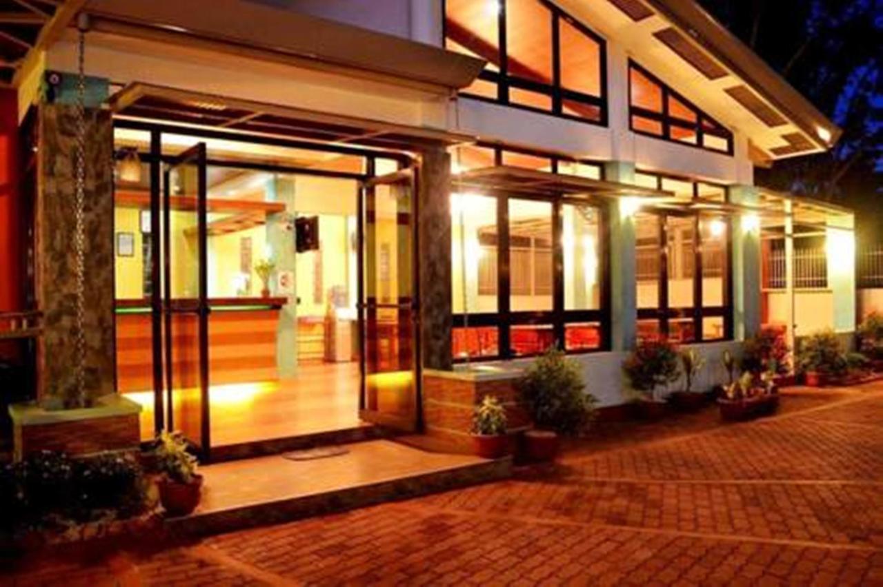 Julieta'S Pension House Puerto Princesa ภายนอก รูปภาพ